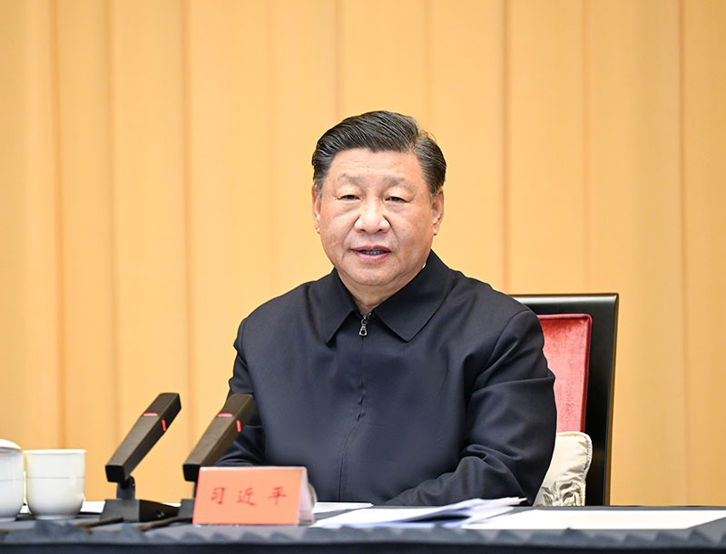 11月30日上午，中共中央总书记、国度主席、中央军委主席习近平在上海主持召开深刻推动长三角一体化发展座谈会并颁发重要讲话。